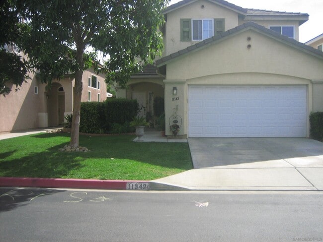 11342 Village Ridge Rd in San Diego, CA - Foto de edificio - Building Photo