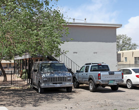 308 Dallas St NE in Albuquerque, NM - Building Photo - Building Photo