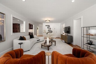 150 Country Club Rd in Newton, MA - Building Photo - Building Photo