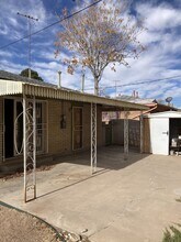 712 Cagua Dr NE in Albuquerque, NM - Building Photo - Building Photo