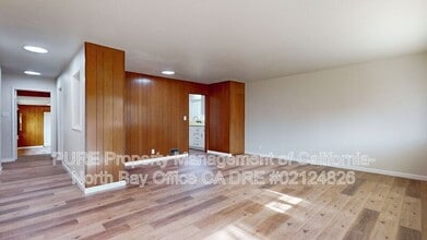 32 Colinda Dr in Petaluma, CA - Building Photo - Building Photo