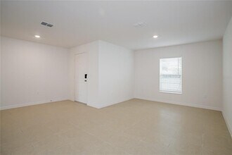 1682 Hideaway Flat St in Mascotte, FL - Building Photo - Building Photo