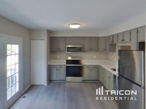 3968 Forest Valley Rd in Parkville, MD - Building Photo - Building Photo
