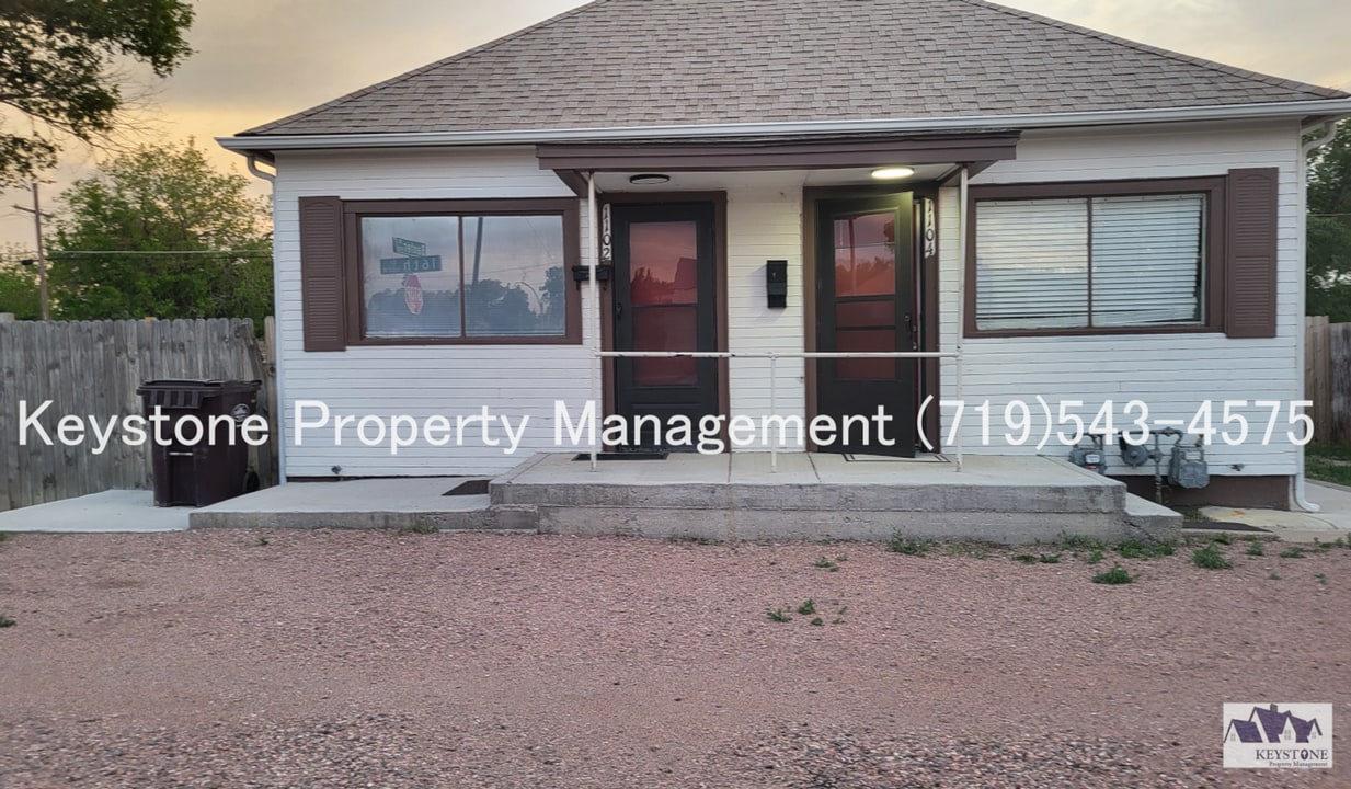 1102 W 16th St in Pueblo, CO - Building Photo
