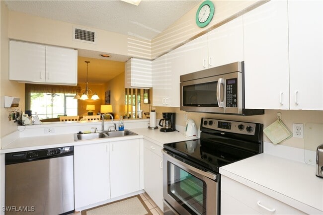 property at 287 Quail Forest Blvd