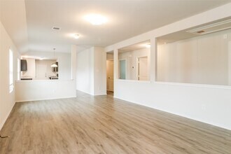 3523 Cub Dr in Conroe, TX - Foto de edificio - Building Photo