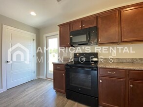 37 Sunlight Cr in Talladega, AL - Building Photo - Building Photo