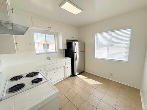 14616 Osage Ave, Unit D in Lawndale, CA - Building Photo - Building Photo