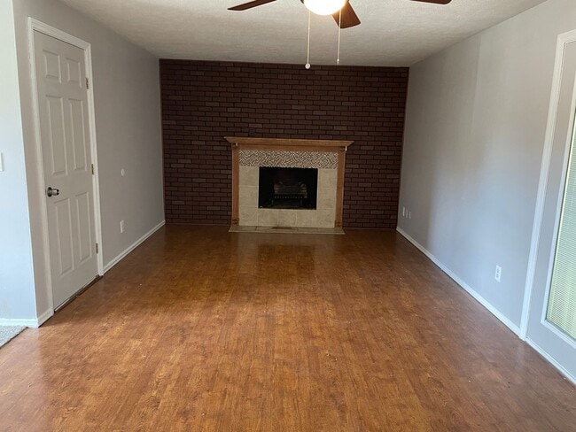 6671 Pegwood Ct in Dayton, OH - Building Photo - Building Photo