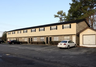 Wood Oaks Townhomes (No Availability) in Summerville, SC - Foto de edificio - Building Photo