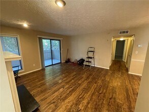 803 Wynnes Ridge Cir SE in Marietta, GA - Foto de edificio - Building Photo