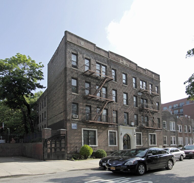 271 Sullivan Pl in Brooklyn, NY - Building Photo