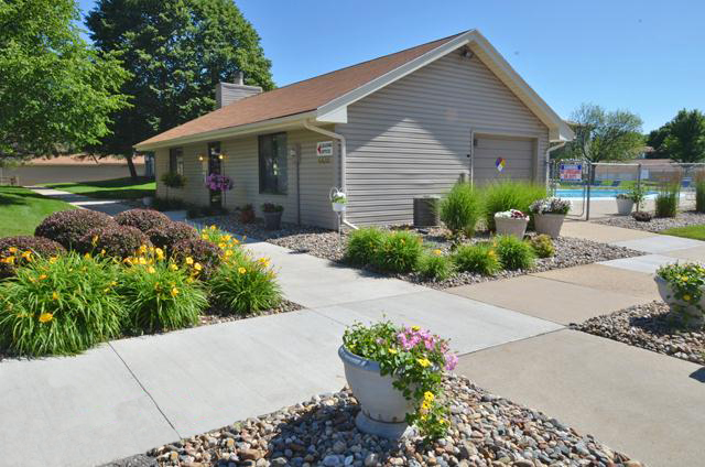 Bristol Ridge in Urbandale, IA - Foto de edificio - Building Photo