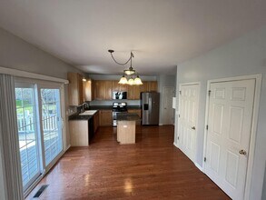 3896 Baybrook Dr in Aurora, IL - Building Photo - Building Photo