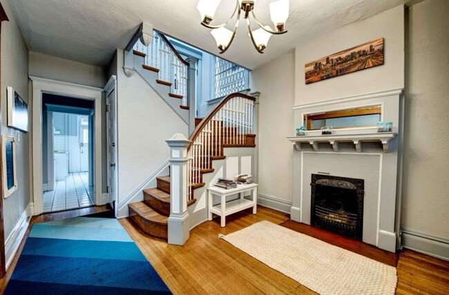 property at 1225 N Clarkson St
