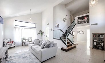 17511 N Kimberly Way in Surprise, AZ - Foto de edificio - Building Photo