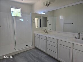 1564 W Redwood Ln in Phoenix, AZ - Building Photo - Building Photo