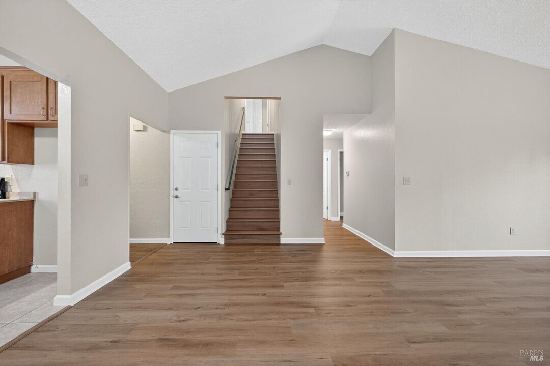 4533 Hillview Ct in Rohnert Park, CA - Building Photo