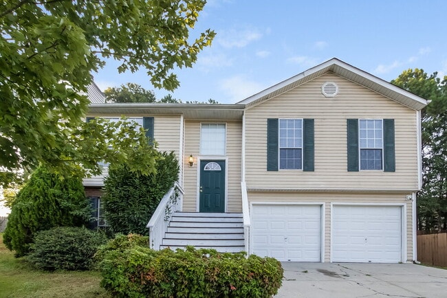 property at 3714 Crescent Hill Ln