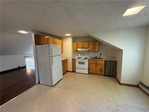 5623 Bridge St in Verona, NY - Building Photo - Building Photo