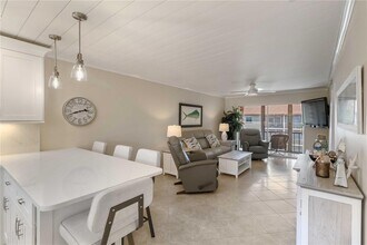 2240 Stickney Point Rd, Unit 238 in Sarasota, FL - Building Photo - Building Photo