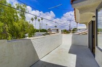 2252 Felspar St in San Diego, CA - Building Photo - Building Photo