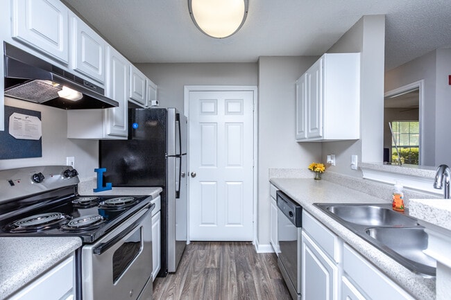 Leaf Stone Apartments in Covington, GA - Foto de edificio - Interior Photo