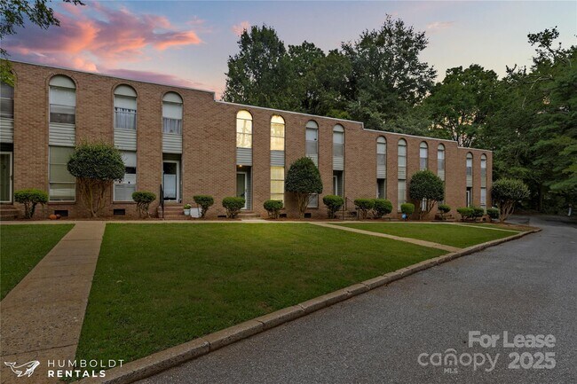 301 Eagle Rd in Belmont, NC - Building Photo - Building Photo
