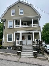 21 Bellevue St, Unit 21 in Waltham, MA - Foto de edificio - Building Photo