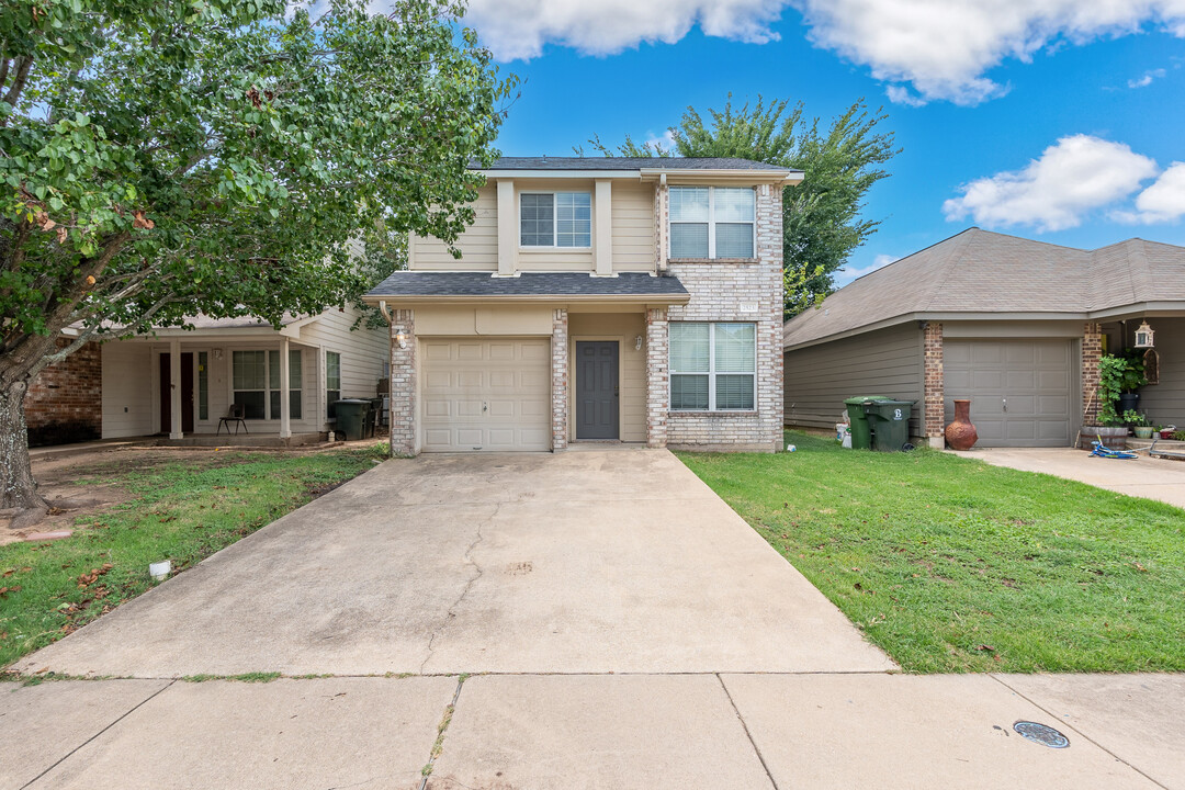 2523 Rhapsody Ct in Bryan, TX - Building Photo