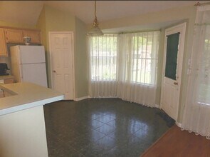 12530 Meadowglen Dr in Stafford, TX - Foto de edificio - Building Photo