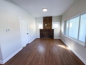 491 Llewellyn Ave in Columbus, OH - Building Photo - Building Photo