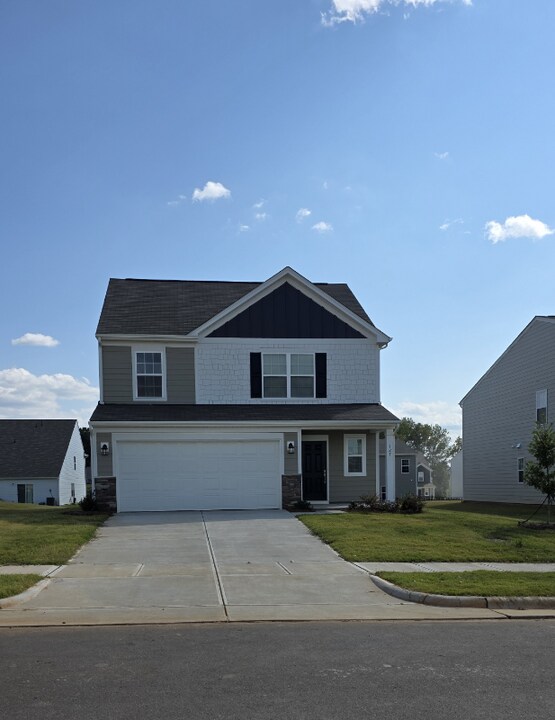 127 Wheeler Trl in Statesville, NC - Building Photo