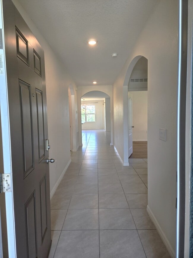 837 Cuyahoga Dr in Orange City, FL - Building Photo - Building Photo