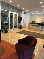 77 Pond Ave in Brookline, MA - Building Photo