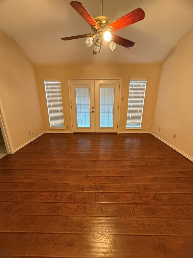 4027 Summit Valley Dr in Houston, TX - Building Photo - Building Photo