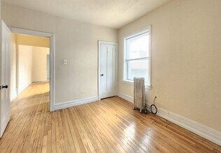 1918 N Drake Ave in Chicago, IL - Building Photo - Building Photo