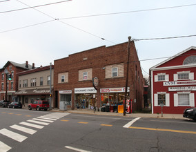 32-36 Main St in Thomaston, CT - Building Photo - Building Photo