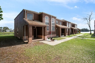 212 Majors Ln in Kissimmee, FL - Building Photo