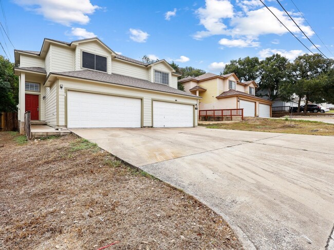 825 Sagewood Trail