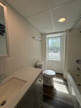 35 Ash St in Nashua, NH - Foto de edificio - Building Photo