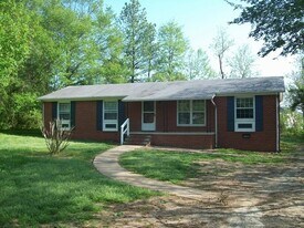 1461 Harris Rd in Fort Mill, SC - Building Photo
