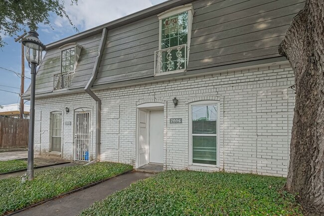 property at 7805 Rue St Cyr St