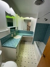 8061 Lieber Rd in Indianapolis, IN - Foto de edificio - Building Photo