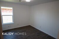 1400 Buena Vista Cir photo'