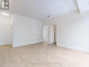 174 Clonmore Dr in Toronto, ON - Building Photo - Building Photo