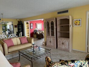 1070 Sugar Sands Blvd in West Palm Beach, FL - Building Photo - Building Photo