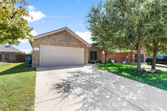 3504 Northpointe Drive, Unit 1621 in Denton, TX - Building Photo - Building Photo