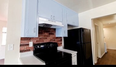 420 Lewis Ln, Unit 420 Lewis in Pacifica, CA - Building Photo - Building Photo