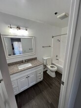 5582 Crescent, Unit 4 in Cypress, CA - Foto de edificio - Building Photo